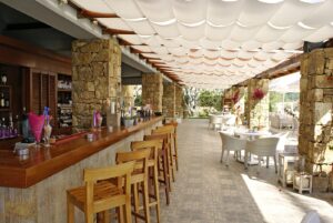 Patio Speakers for Your Kansas City Restaurant